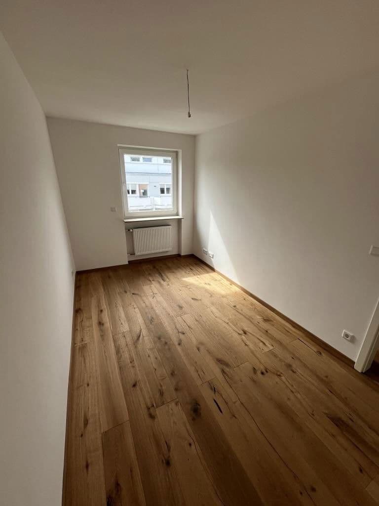 Prenájom bytu 4-izbový 93 m², Nürnberg, Bavorsko Prenájom bytu 4-izbový 93 m², Nürnberg, Bavorsko