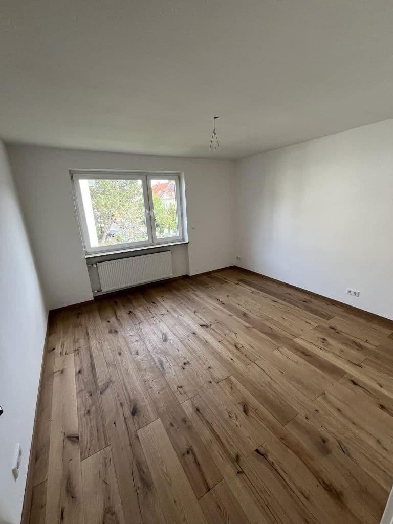 Prenájom bytu 4-izbový 93 m², Nürnberg, Bavorsko Prenájom bytu 4-izbový 93 m², Nürnberg, Bavorsko