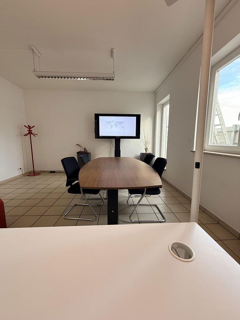 Prenájom kancelárie 24 m², Dieselstr. 1, Rottenburg a. d. Laaber, Bavorsko Prenájom kancelárie 24 m², Dieselstr. 1, Rottenburg a. d. Laaber, Bavorsko