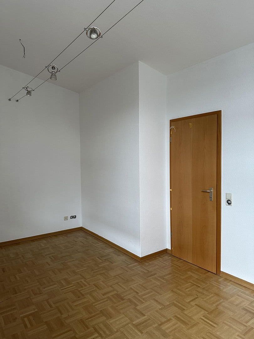 Prenájom bytu 3-izbový 90 m², Thekla-Kauffmann-Weg 7, Stuttgart, Bádensko-Wurttembersko Prenájom bytu 3-izbový 90 m², Thekla-Kauffmann-Weg 7, Stuttgart, Bádensko-Wurttembersko