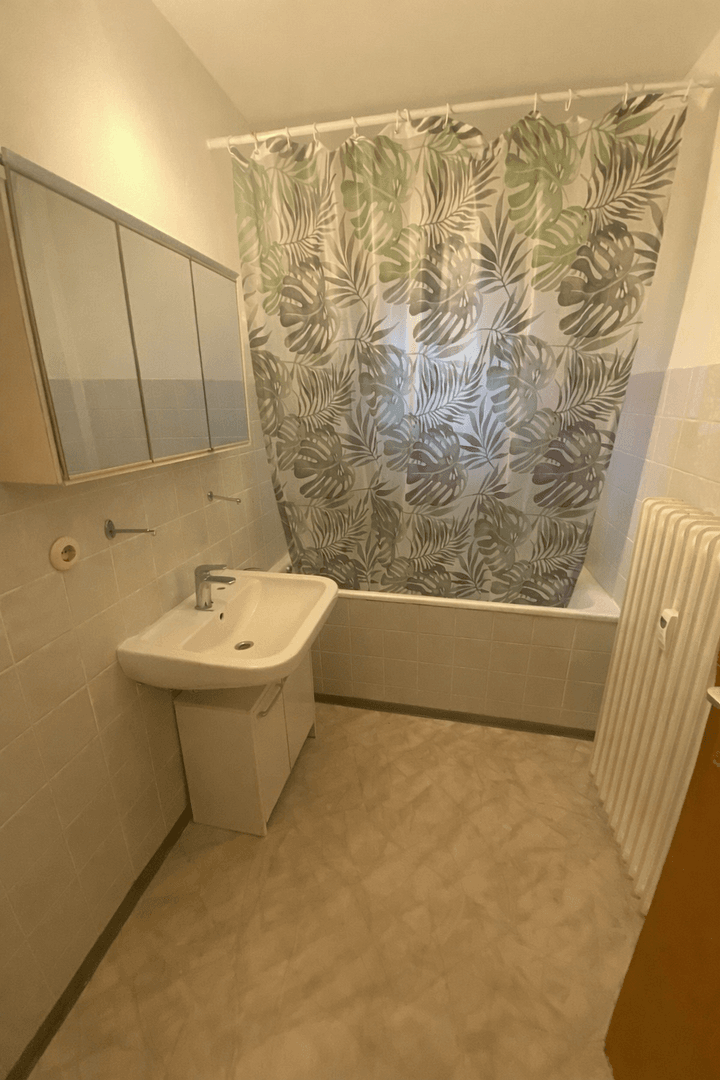 Prenájom bytu 3-izbový 69 m², Hechingen, Bádensko-Wurttembersko Prenájom bytu 3-izbový 69 m², Hechingen, Bádensko-Wurttembersko