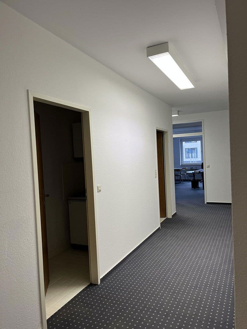 Prenájom kancelárie 220 m², Fulda, Hesensko Prenájom kancelárie 220 m², Fulda, Hesensko