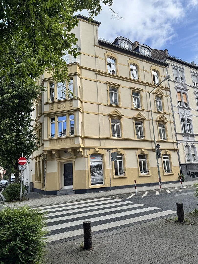 Prenájom bytu 3-izbový 69 m², Krafftstr. 1, Offenbach, Hesensko Prenájom bytu 3-izbový 69 m², Krafftstr. 1, Offenbach, Hesensko