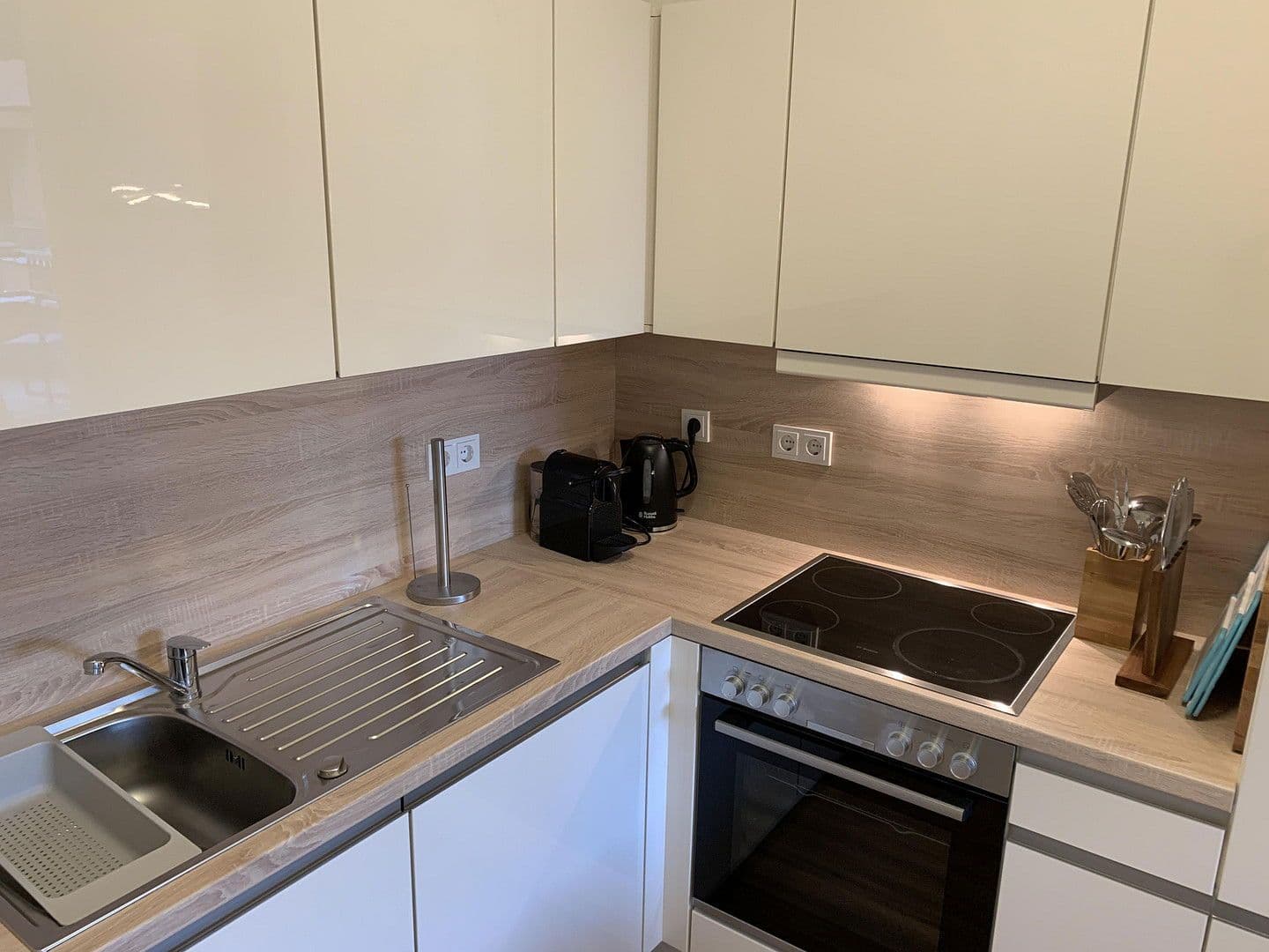 Prenájom bytu 2-izbový 50 m², Genthinerstraße 46, Berlin, Berlín Prenájom bytu 2-izbový 50 m², Genthinerstraße 46, Berlin, Berlín