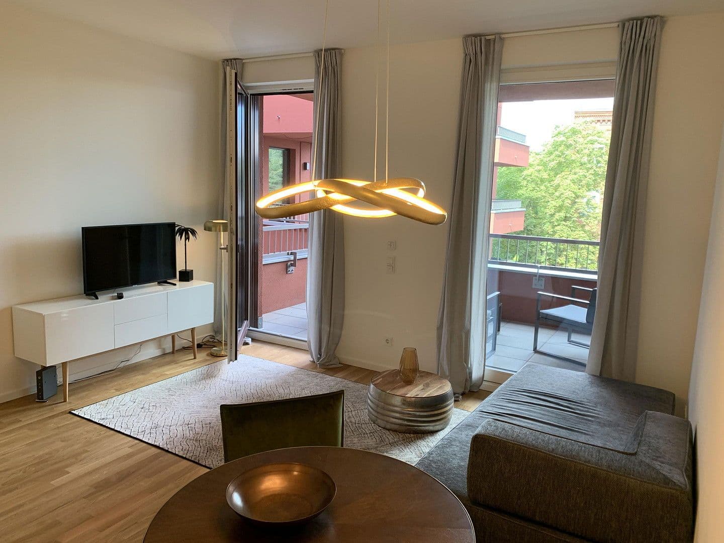 Prenájom bytu 2-izbový 50 m², Genthinerstraße 46, Berlin, Berlín Prenájom bytu 2-izbový 50 m², Genthinerstraße 46, Berlin, Berlín