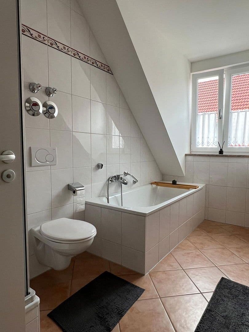 Prenájom bytu 3-izbový 82 m², Blumenstraße 23, Karlsfeld, Bavorsko Prenájom bytu 3-izbový 82 m², Blumenstraße 23, Karlsfeld, Bavorsko