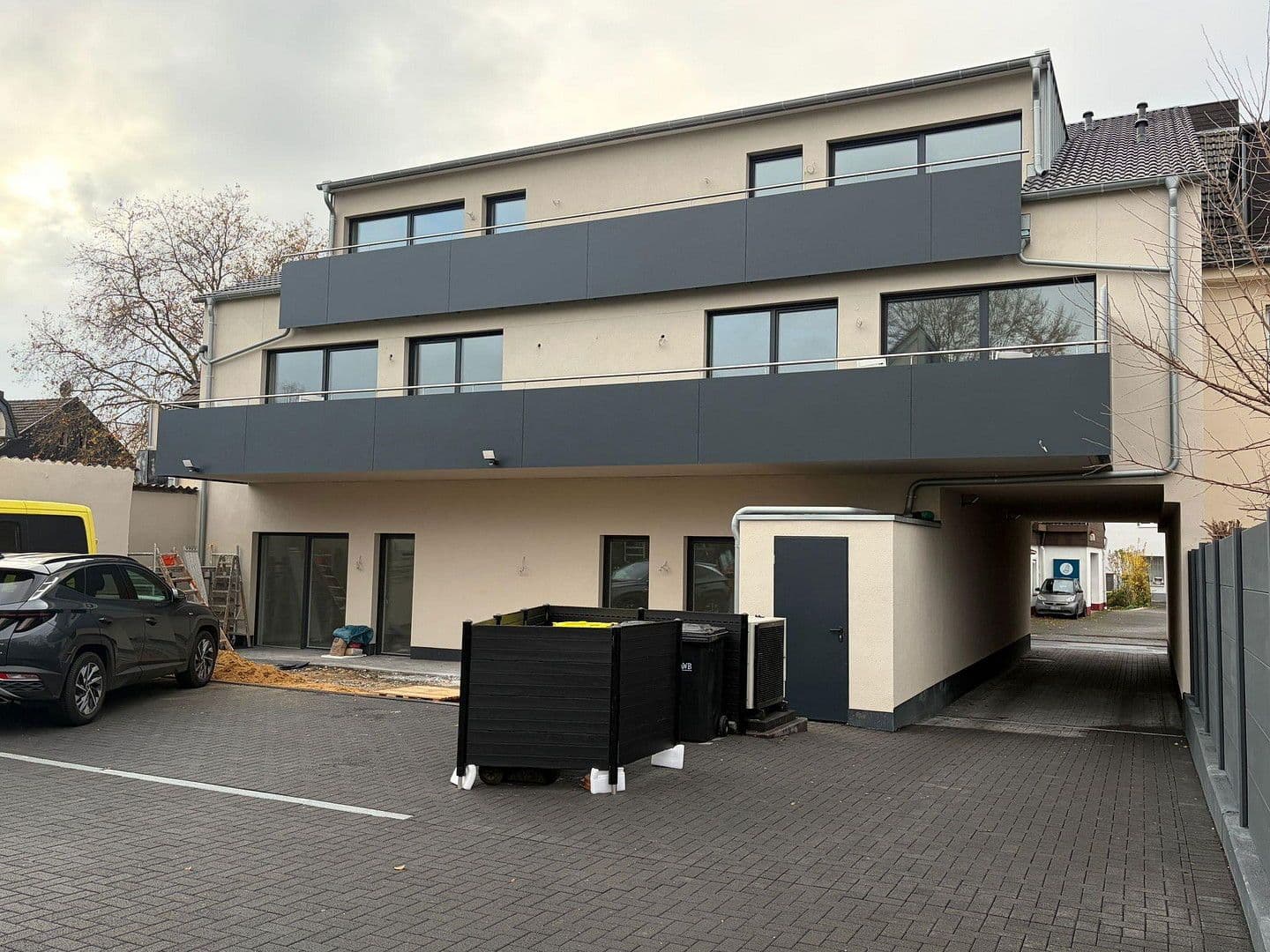 Prenájom bytu 3-izbový 100 m², Köln, Severné Porýnie - Westfálsko Prenájom bytu 3-izbový 100 m², Köln, Severné Porýnie - Westfálsko