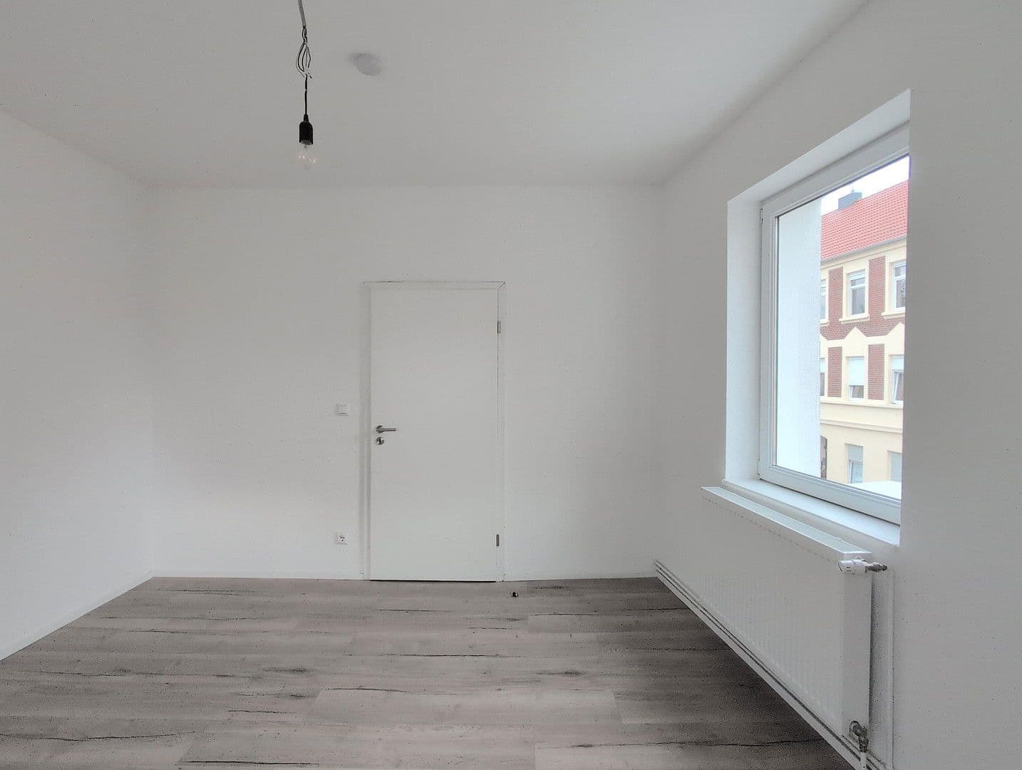 Prenájom bytu 4-izbový 85 m², Dessau-Roßlau, Sasko-Anhaltsko Prenájom bytu 4-izbový 85 m², Dessau-Roßlau, Sasko-Anhaltsko