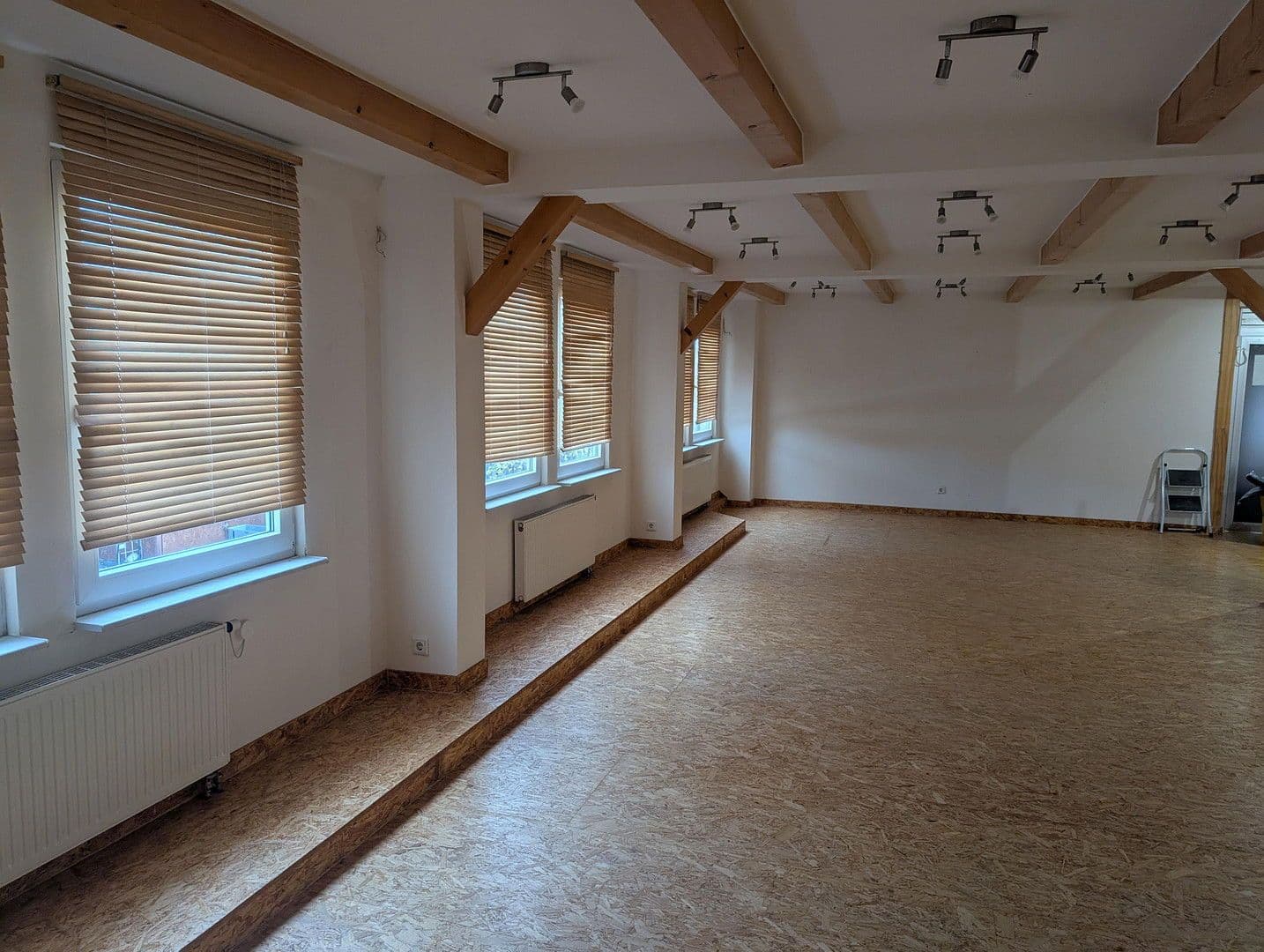 Prenájom kancelárie 436 m², Engelsdorfer Str. 373, Leipzig, Sasko Prenájom kancelárie 436 m², Engelsdorfer Str. 373, Leipzig, Sasko