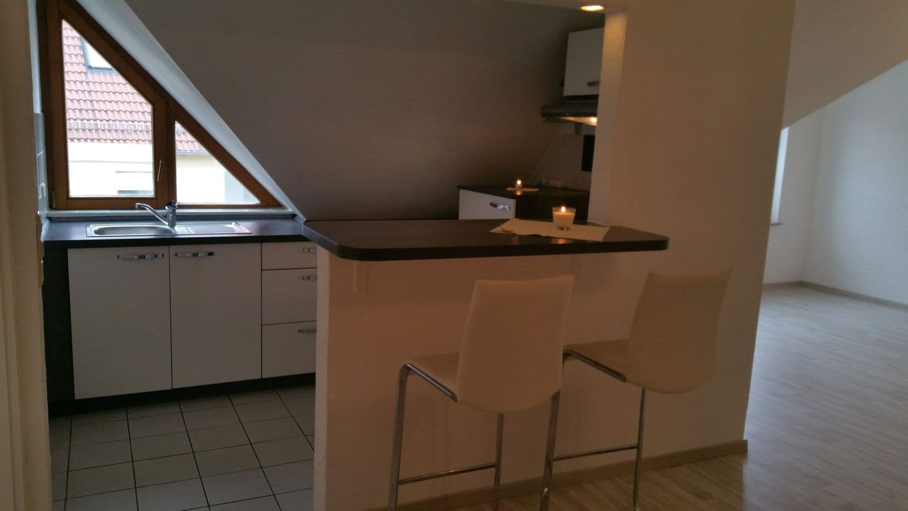 Prenájom bytu 2-izbový 50 m², Neckarwestheim, Bádensko-Wurttembersko Prenájom bytu 2-izbový 50 m², Neckarwestheim, Bádensko-Wurttembersko