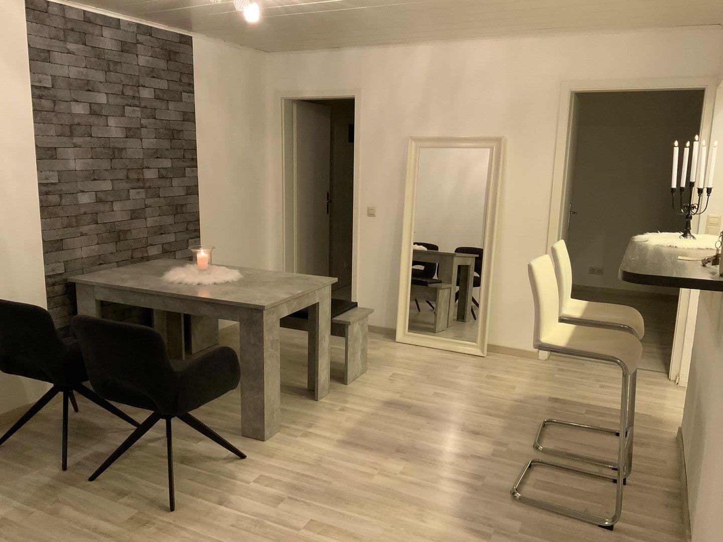 Prenájom bytu 2-izbový 50 m², Neckarwestheim, Bádensko-Wurttembersko Prenájom bytu 2-izbový 50 m², Neckarwestheim, Bádensko-Wurttembersko