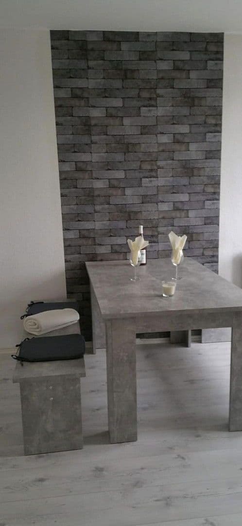 Prenájom bytu 2-izbový 50 m², Neckarwestheim, Bádensko-Wurttembersko Prenájom bytu 2-izbový 50 m², Neckarwestheim, Bádensko-Wurttembersko