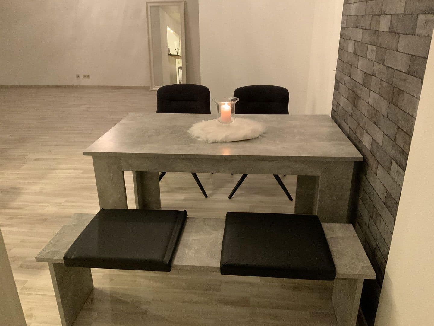 Prenájom bytu 2-izbový 50 m², Neckarwestheim, Bádensko-Wurttembersko Prenájom bytu 2-izbový 50 m², Neckarwestheim, Bádensko-Wurttembersko