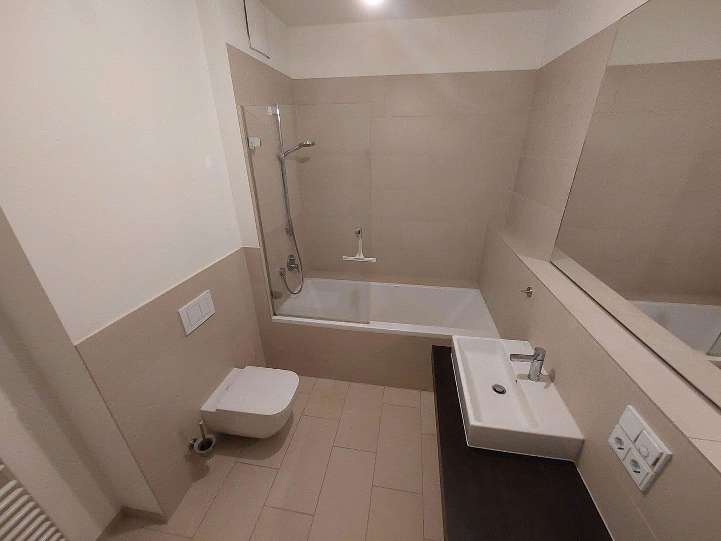 Predaj bytu 2-izbový 57 m², Kommandantenstraße 77, Berlin, Berlín Predaj bytu 2-izbový 57 m², Kommandantenstraße 77, Berlin, Berlín