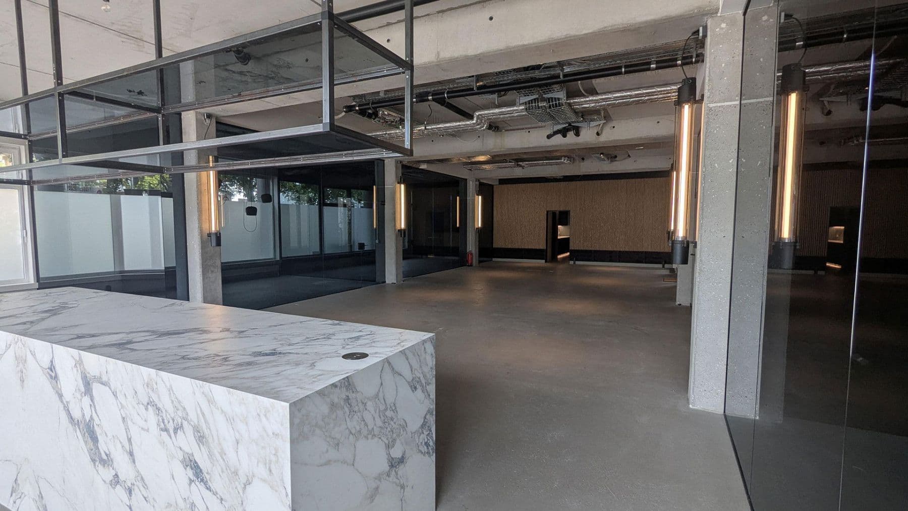 Prenájom nebytového priestoru 288 m², Danziger Str. 211, Berlin, Berlín Prenájom nebytového priestoru 288 m², Danziger Str. 211, Berlin, Berlín