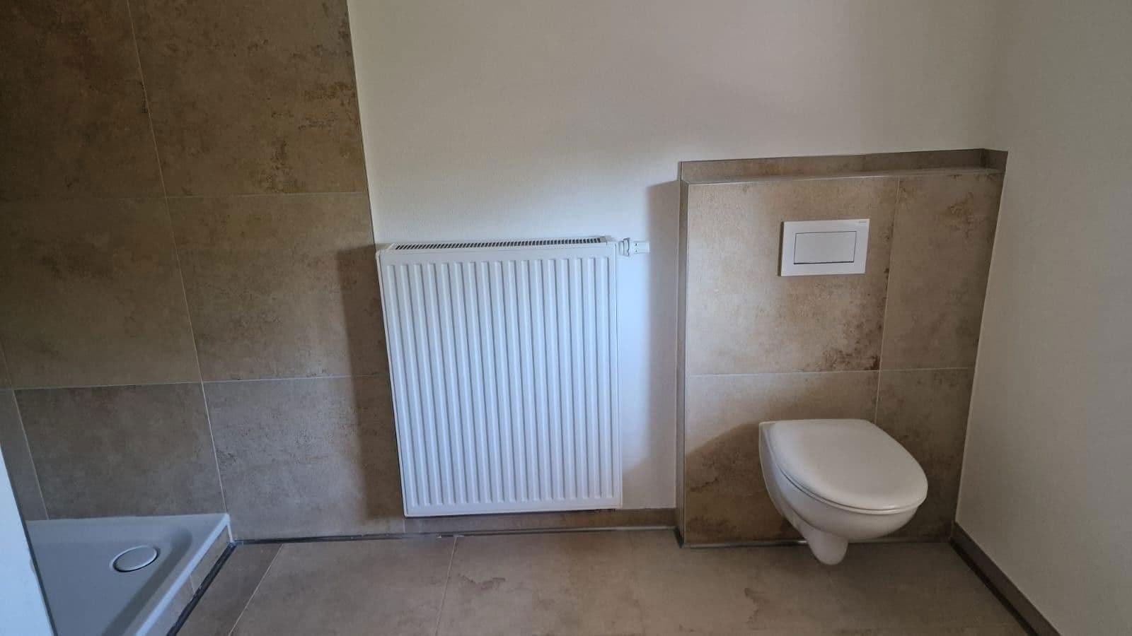 Predaj domu 230 m², pozemek 640 m², Am Lech 1 1/2, Unterdießen, Bavorsko Predaj domu 230 m², pozemek 640 m², Am Lech 1 1/2, Unterdießen, Bavorsko