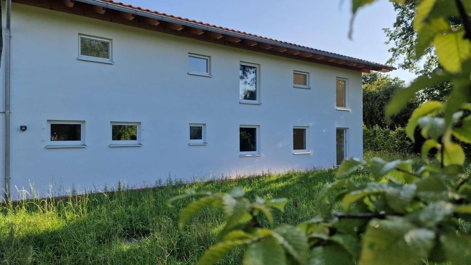 Predaj domu 230 m², pozemek 640 m², Am Lech 1 1/2, Unterdießen, Bavorsko Predaj domu 230 m², pozemek 640 m², Am Lech 1 1/2, Unterdießen, Bavorsko