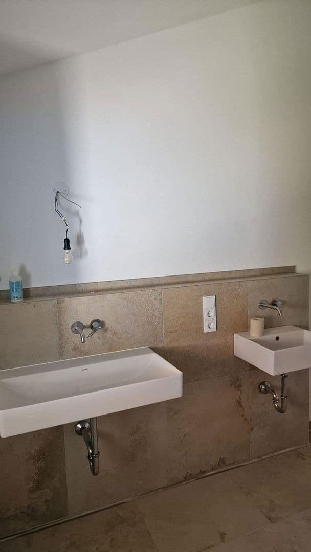 Predaj domu 230 m², pozemek 640 m², Am Lech 1 1/2, Unterdießen, Bavorsko Predaj domu 230 m², pozemek 640 m², Am Lech 1 1/2, Unterdießen, Bavorsko