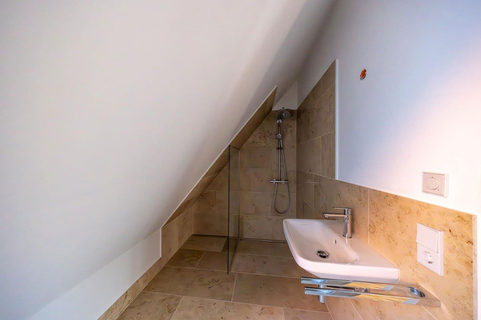 Prenájom bytu 4-izbový 107 m², Berliner Str. 27, Buckow, Brandenbursko Prenájom bytu 4-izbový 107 m², Berliner Str. 27, Buckow, Brandenbursko