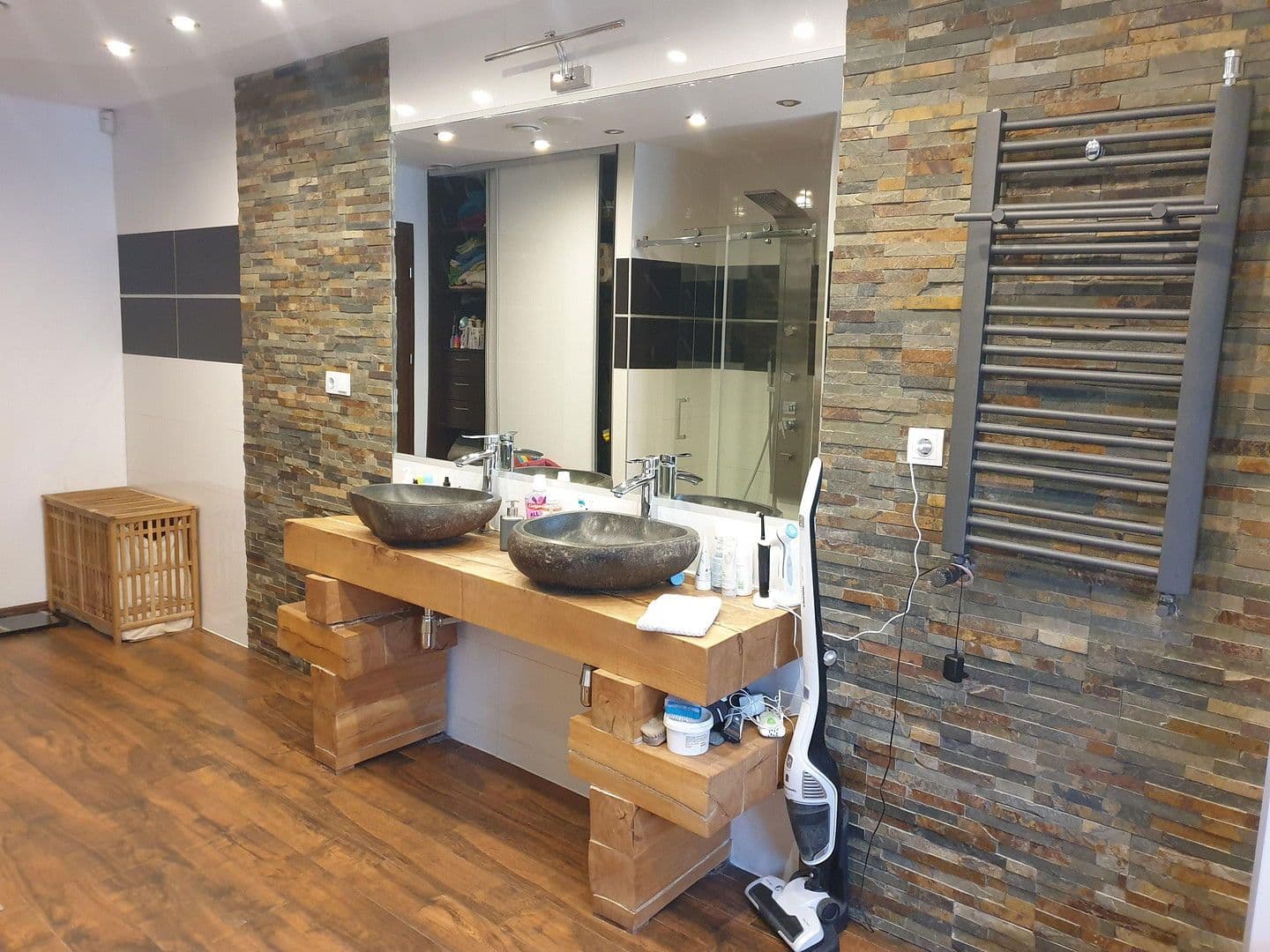 Prenájom bytu 4-izbový 150 m², Hamburg, Hamburg Prenájom bytu 4-izbový 150 m², Hamburg, Hamburg