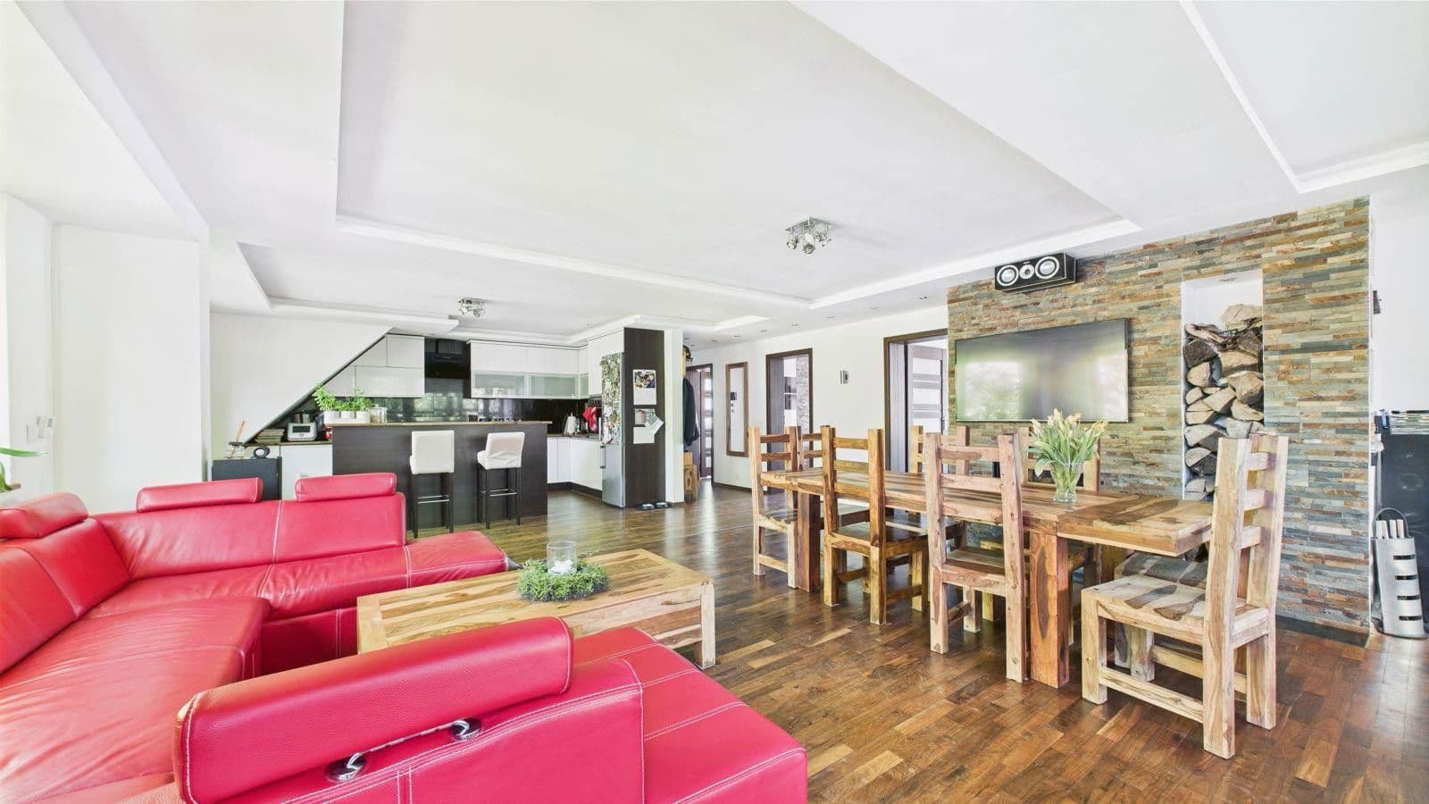 Prenájom bytu 4-izbový 150 m², Hamburg, Hamburg Prenájom bytu 4-izbový 150 m², Hamburg, Hamburg