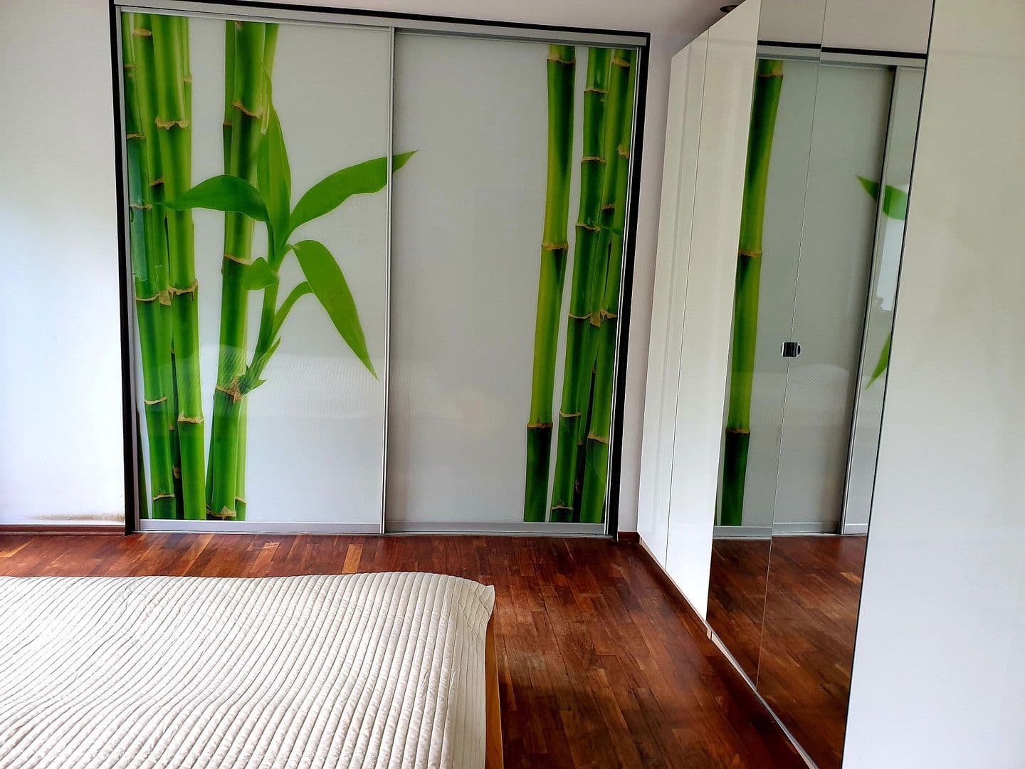 Prenájom bytu 4-izbový 150 m², Hamburg, Hamburg Prenájom bytu 4-izbový 150 m², Hamburg, Hamburg