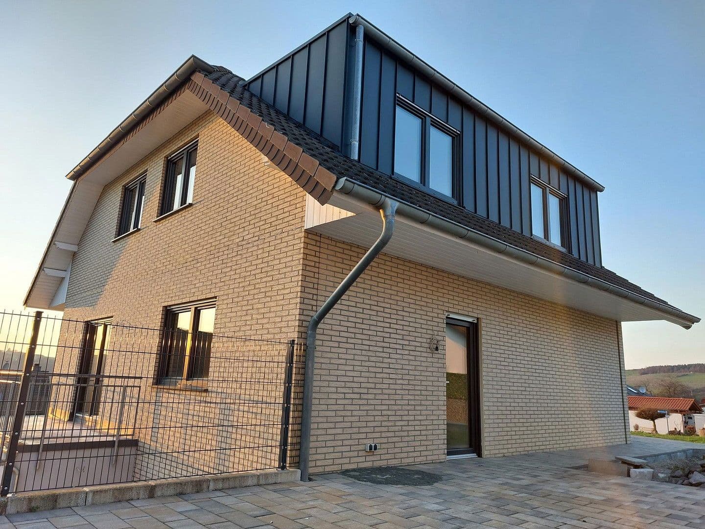 Predaj bytu 5-izbový 175 m², Schöndorf, Porýnie-Falcko Predaj bytu 5-izbový 175 m², Schöndorf, Porýnie-Falcko