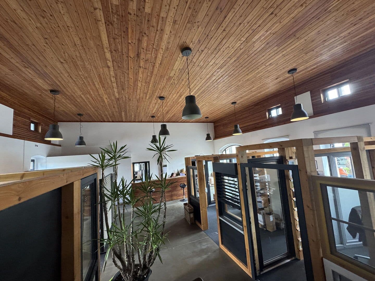 Prenájom nebytového priestoru 6.000 m², Löbauer Str. 1a, Žitava, Sasko Prenájom nebytového priestoru 6.000 m², Löbauer Str. 1a, Žitava, Sasko