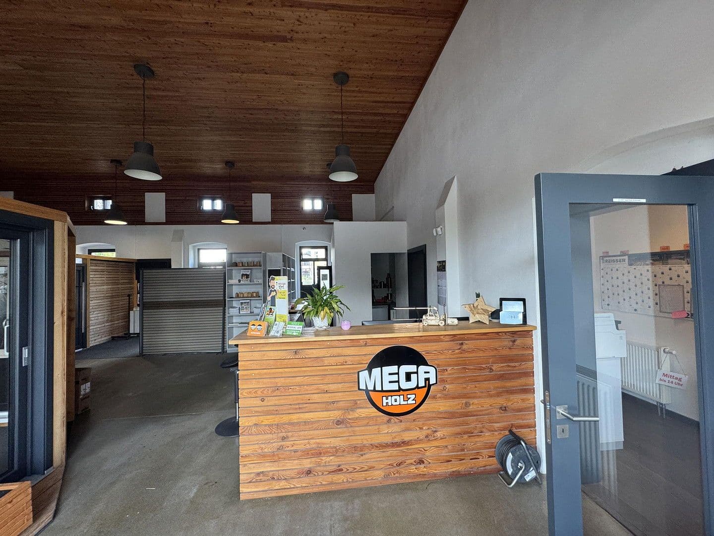 Prenájom nebytového priestoru 6.000 m², Löbauer Str. 1a, Žitava, Sasko Prenájom nebytového priestoru 6.000 m², Löbauer Str. 1a, Žitava, Sasko