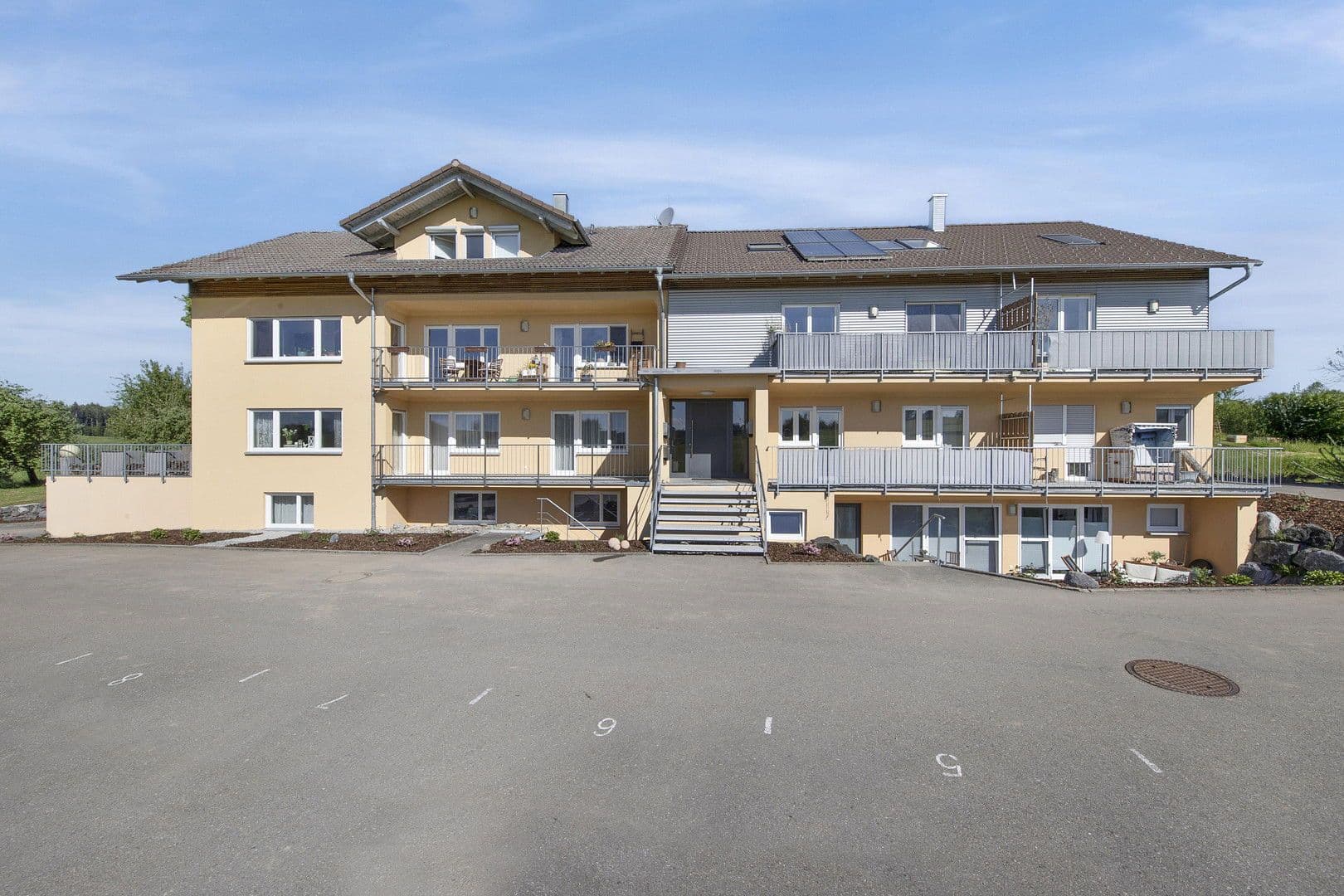 Predaj domu 818 m², pozemek 70.000 m², Leutkirch im Allgäu, Bádensko-Wurttembersko Predaj domu 818 m², pozemek 70.000 m², Leutkirch im Allgäu, Bádensko-Wurttembersko