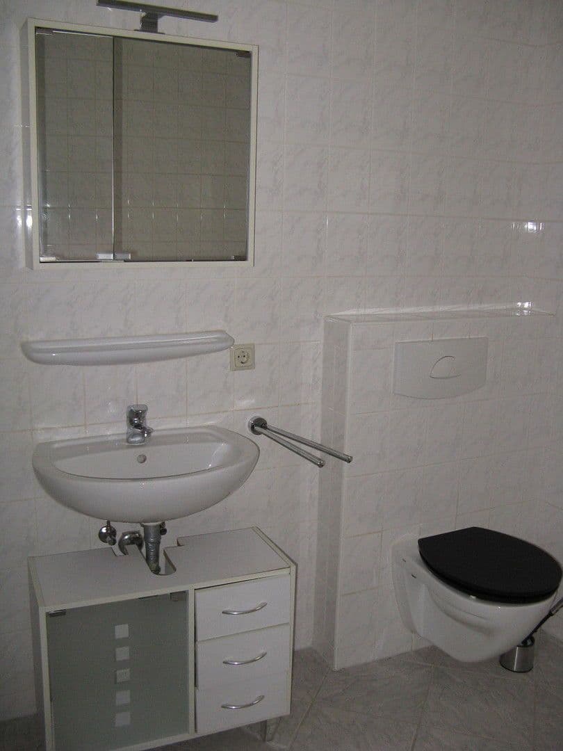 Prenájom bytu 2-izbový 78 m², Waldems, Hesensko Prenájom bytu 2-izbový 78 m², Waldems, Hesensko