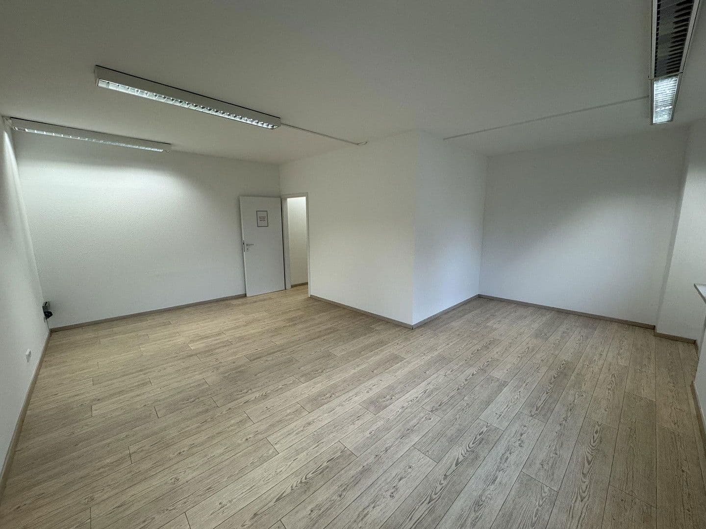 Prenájom kancelárie 90 m², Marspfortengasse 6, Köln, Severné Porýnie - Westfálsko Prenájom kancelárie 90 m², Marspfortengasse 6, Köln, Severné Porýnie - Westfálsko