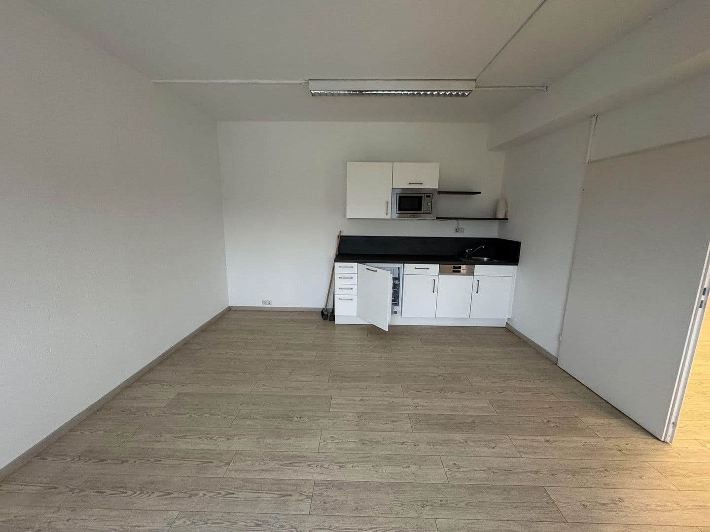 Prenájom kancelárie 90 m², Marspfortengasse 6, Köln, Severné Porýnie - Westfálsko Prenájom kancelárie 90 m², Marspfortengasse 6, Köln, Severné Porýnie - Westfálsko