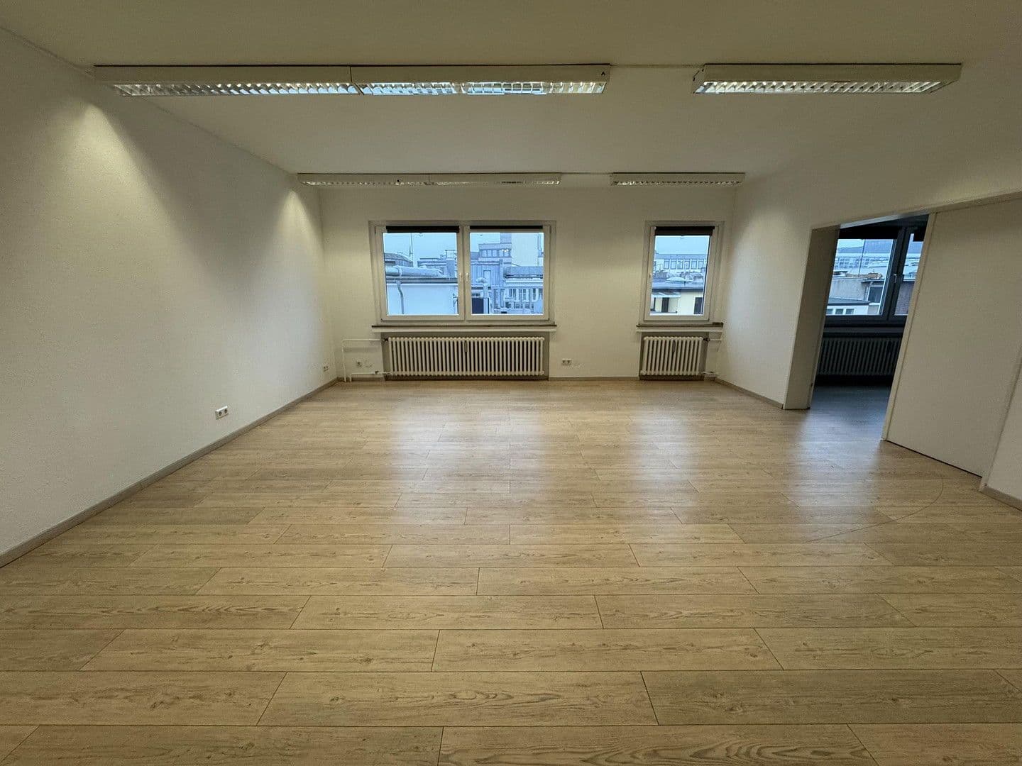 Prenájom kancelárie 90 m², Marspfortengasse 6, Köln, Severné Porýnie - Westfálsko Prenájom kancelárie 90 m², Marspfortengasse 6, Köln, Severné Porýnie - Westfálsko