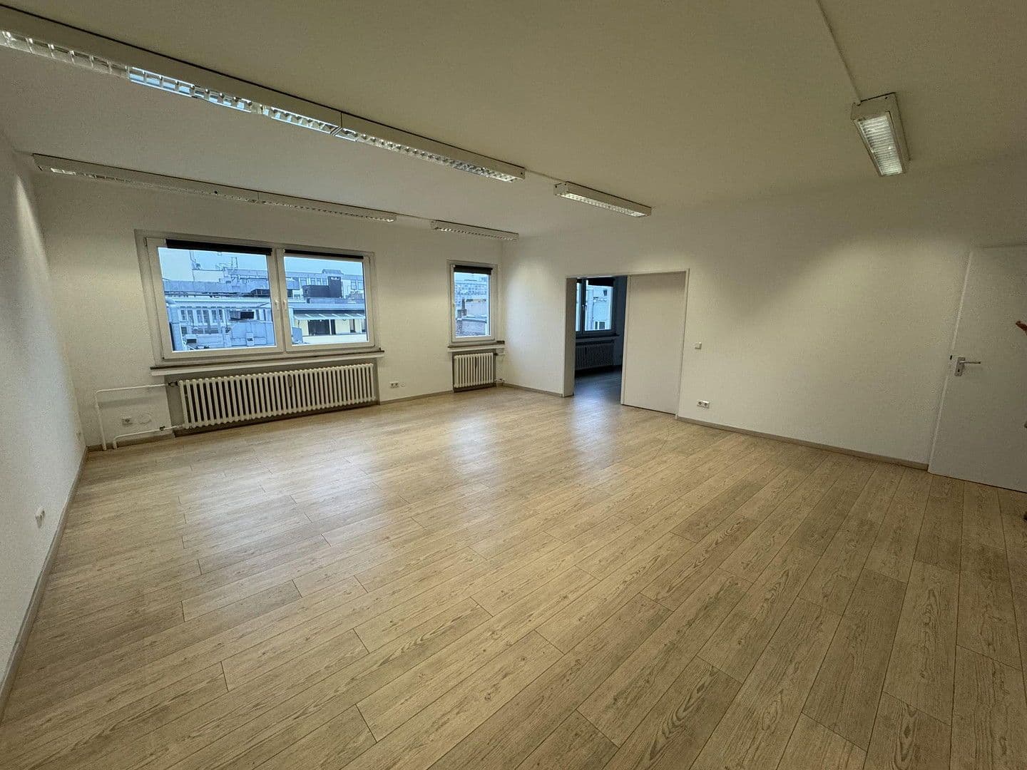 Prenájom kancelárie 90 m², Marspfortengasse 6, Köln, Severné Porýnie - Westfálsko Prenájom kancelárie 90 m², Marspfortengasse 6, Köln, Severné Porýnie - Westfálsko