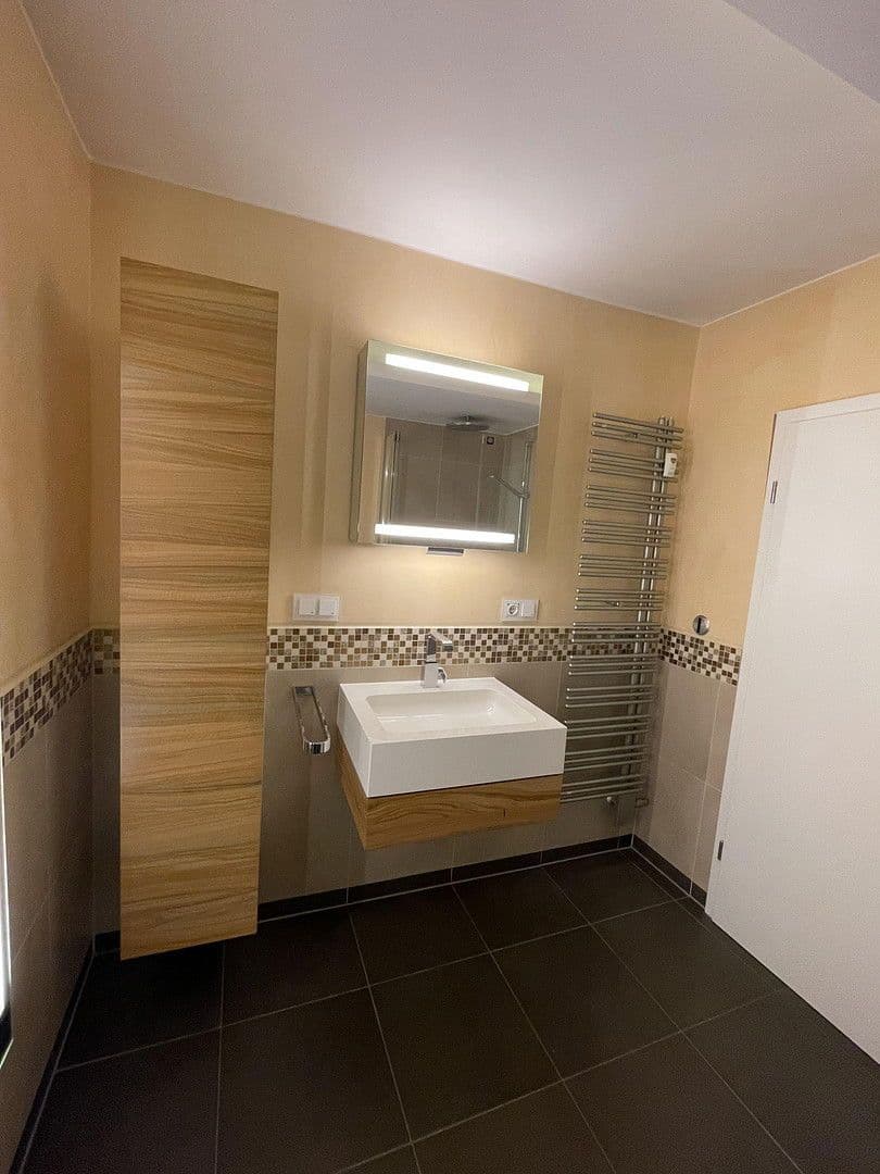 Predaj bytu 3-izbový 108 m², Meerbusch, Severné Porýnie - Westfálsko Predaj bytu 3-izbový 108 m², Meerbusch, Severné Porýnie - Westfálsko