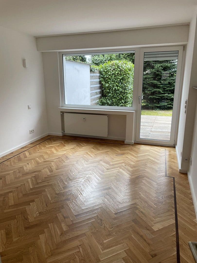 Predaj bytu 3-izbový 108 m², Meerbusch, Severné Porýnie - Westfálsko Predaj bytu 3-izbový 108 m², Meerbusch, Severné Porýnie - Westfálsko