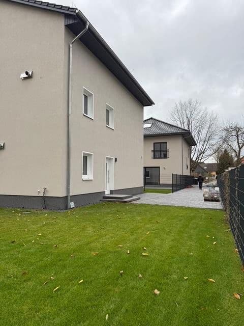 Predaj bytu 3-izbový 74 m², Berlin, Berlín Predaj bytu 3-izbový 74 m², Berlin, Berlín
