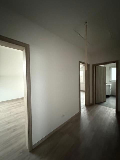 Predaj bytu 3-izbový 74 m², Berlin, Berlín Predaj bytu 3-izbový 74 m², Berlin, Berlín