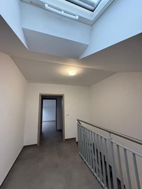 Predaj bytu 3-izbový 74 m², Berlin, Berlín Predaj bytu 3-izbový 74 m², Berlin, Berlín