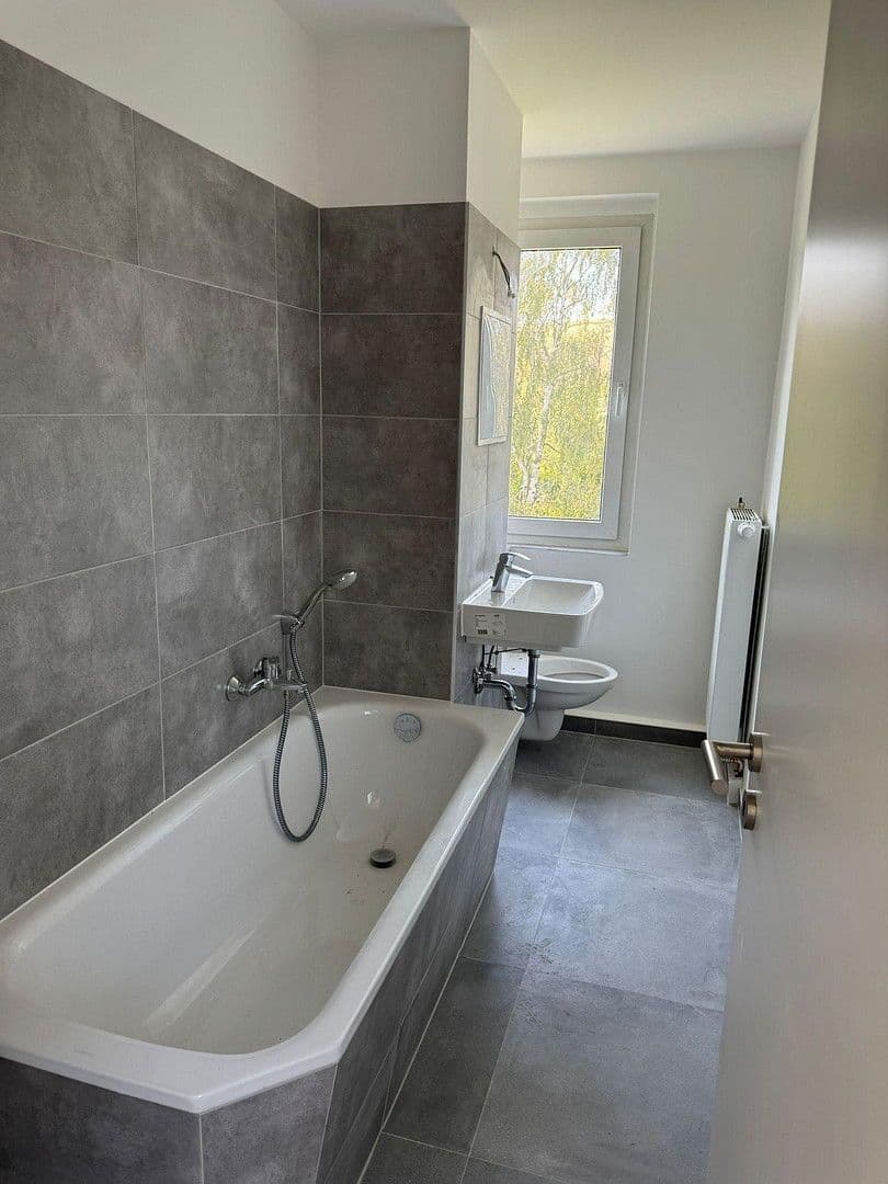 Prenájom bytu 5-izbový 100 m², Nordring 6, 02899 Ostritz, Ostritz, Sasko Prenájom bytu 5-izbový 100 m², Nordring 6, 02899 Ostritz, Ostritz, Sasko