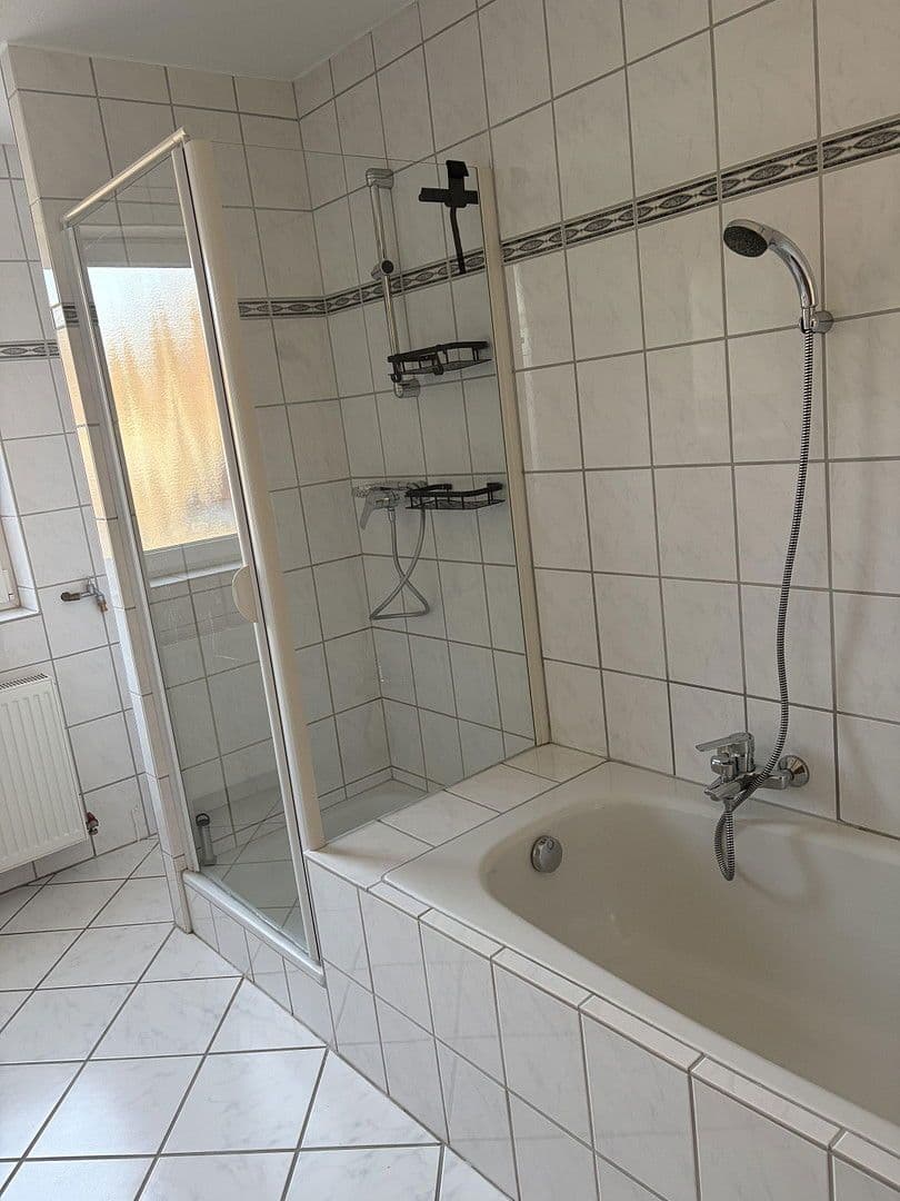 Prenájom bytu 1-izbový 105 m², Kirchstraße 2, Saarbrücken, Sársko Prenájom bytu 1-izbový 105 m², Kirchstraße 2, Saarbrücken, Sársko