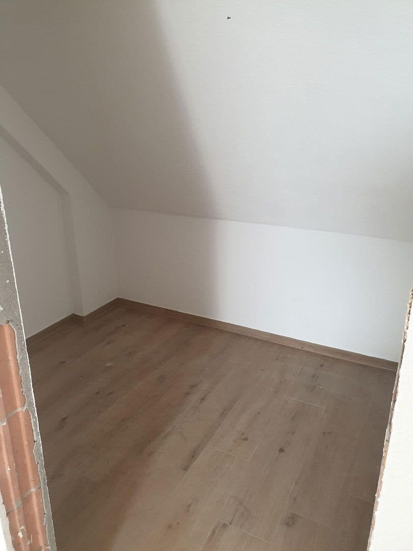 Prenájom bytu 3-izbový 65 m², Schillerstraße 32, Eislingen/Fils, Bádensko-Wurttembersko Prenájom bytu 3-izbový 65 m², Schillerstraße 32, Eislingen/Fils, Bádensko-Wurttembersko