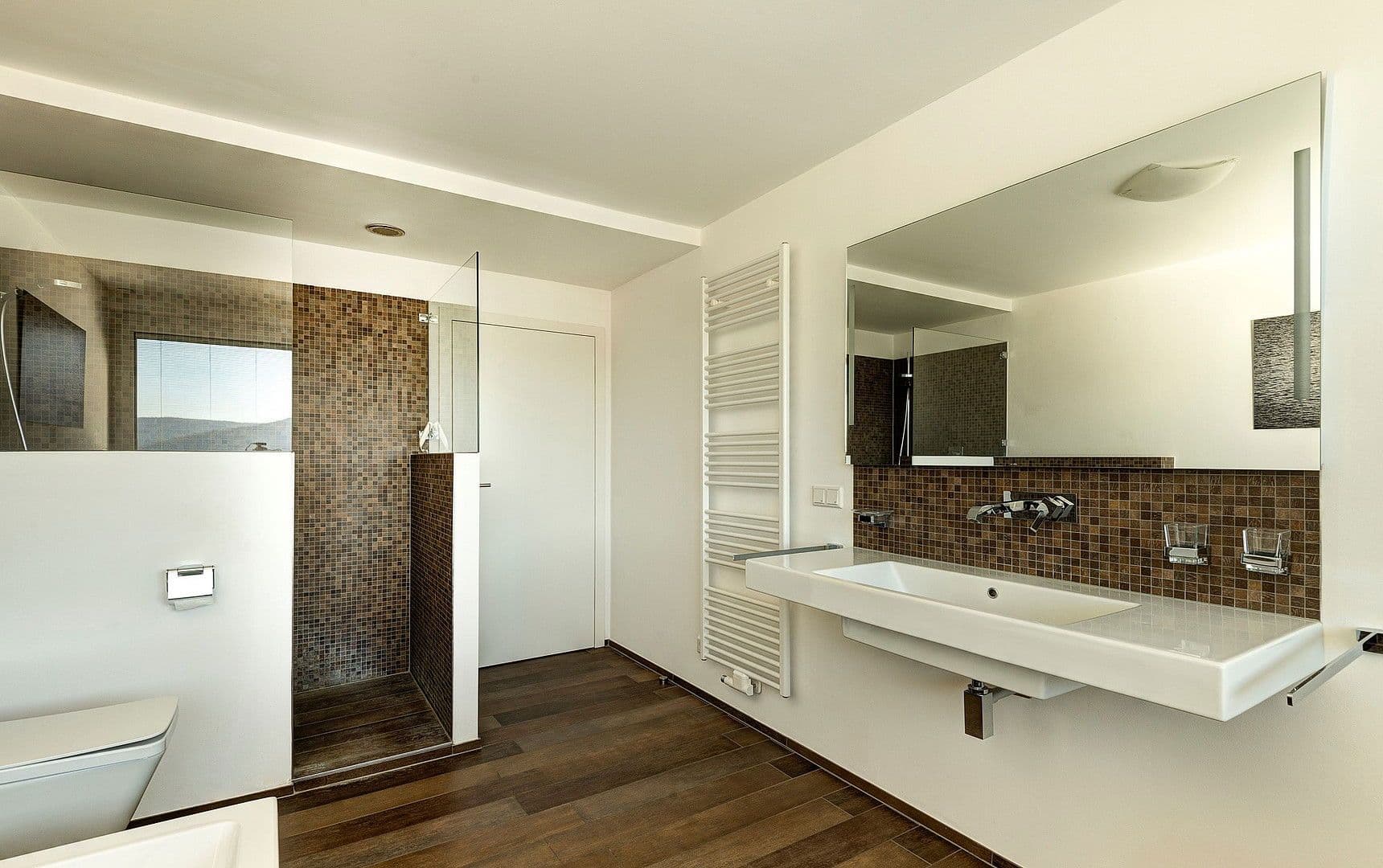 Prenájom domu 326 m², pozemek 1.138 m², Bürgstadt, Bavorsko Prenájom domu 326 m², pozemek 1.138 m², Bürgstadt, Bavorsko