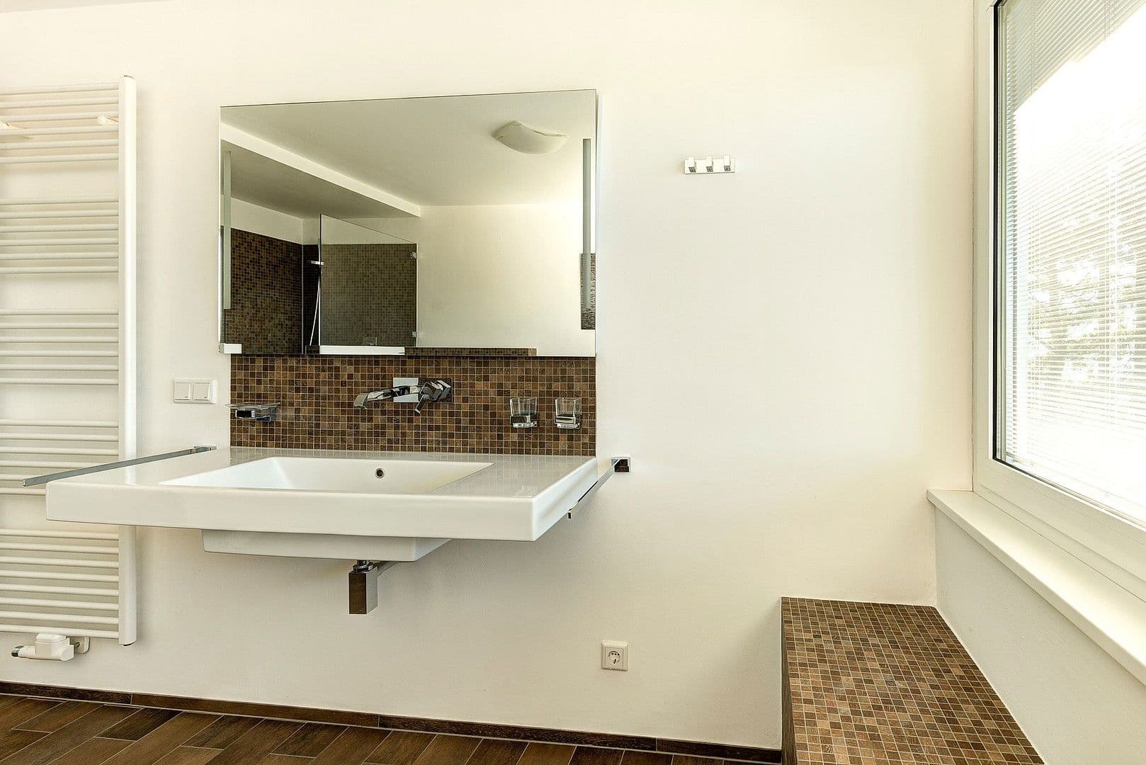 Prenájom domu 326 m², pozemek 1.138 m², Bürgstadt, Bavorsko Prenájom domu 326 m², pozemek 1.138 m², Bürgstadt, Bavorsko