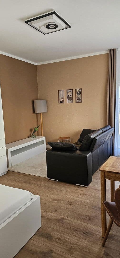 Prenájom bytu 1-izbový 24 m², Großbettlingen, Bádensko-Wurttembersko Prenájom bytu 1-izbový 24 m², Großbettlingen, Bádensko-Wurttembersko