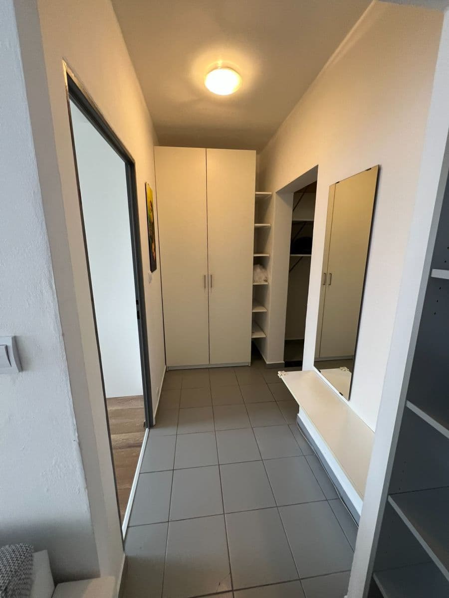 Prenájom bytu 2-izbový 42 m², Hekrova, Praha, Praha Prenájom bytu 2-izbový 42 m², Hekrova, Praha, Praha