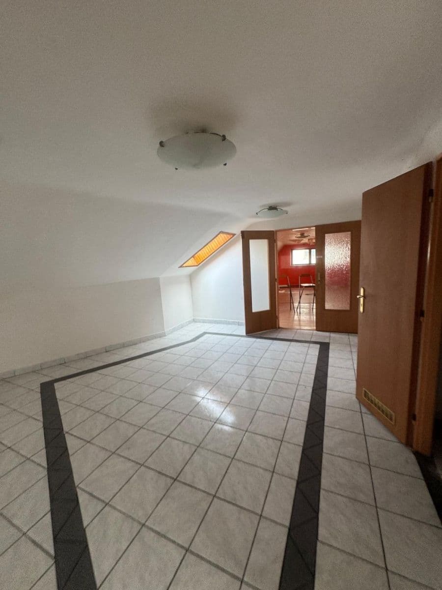 Predaj nebytového priestoru 450 m², Kukuričná, Nové Mesto, Bratislavský kraj Predaj nebytového priestoru 450 m², Kukuričná, Nové Mesto, Bratislavský kraj