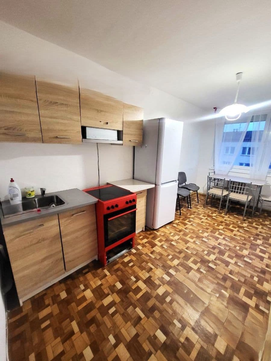 Predaj bytu 3-izbový 74 m², Dukelských hrdinů, Krupka, Ústecký kraj Predaj bytu 3-izbový 74 m², Dukelských hrdinů, Krupka, Ústecký kraj