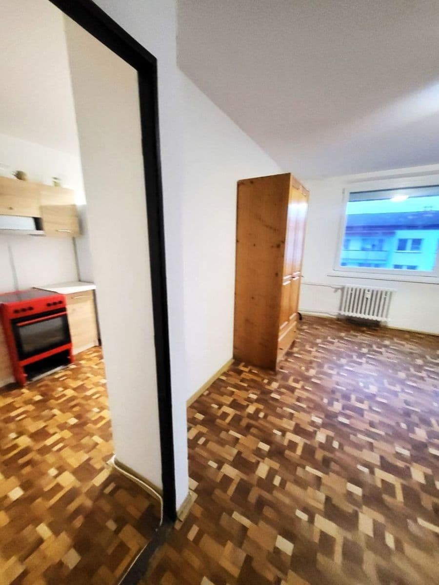 Predaj bytu 3-izbový 74 m², Dukelských hrdinů, Krupka, Ústecký kraj Predaj bytu 3-izbový 74 m², Dukelských hrdinů, Krupka, Ústecký kraj